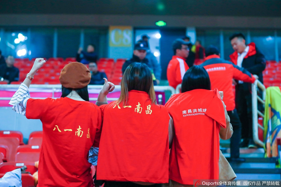 开云网址入口-里程碑夜布莱顿再遭质疑；CBA季后赛窗口期刷纪录；媒体盛赞；数据趋势出现新变化的简单介绍